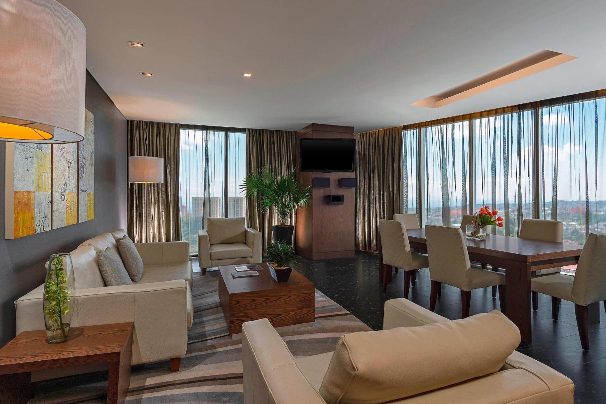 The Westin Santa Fe, Città del Messico Esterno foto